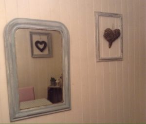 chantal-dupetit-deco-interieure-seconde-vie-meubles-cadre-miroir
